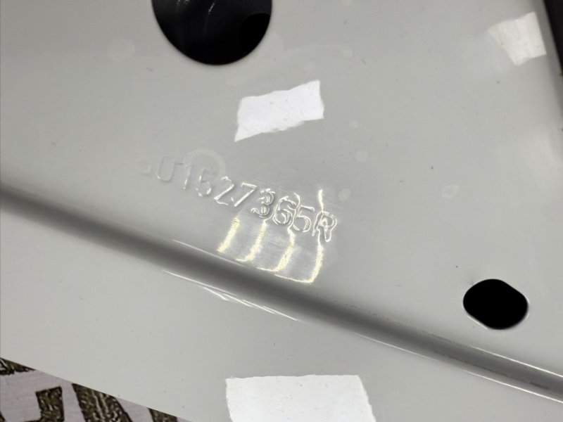 Дверь боковая