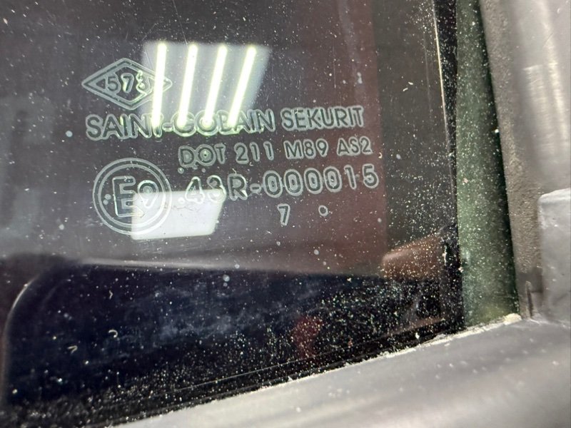 Дверь боковая