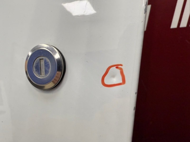 Дверь боковая