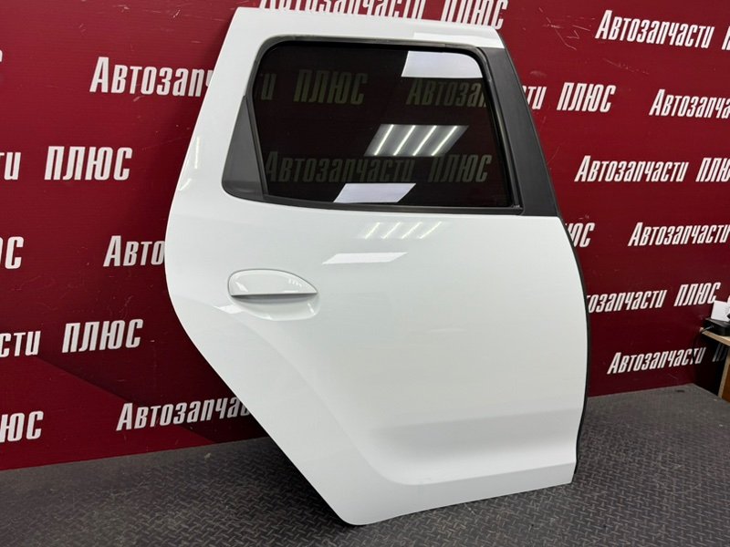 Дверь боковая