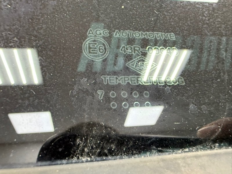 Дверь боковая