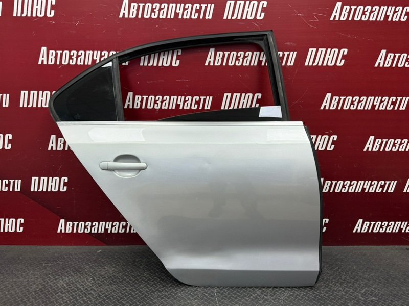 Дверь боковая