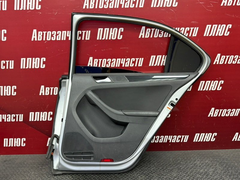 Дверь боковая