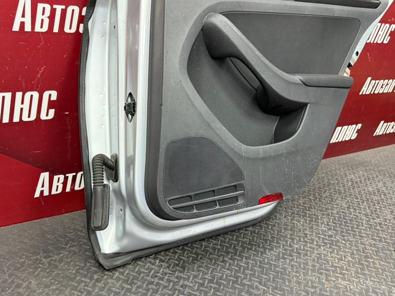 Дверь боковая