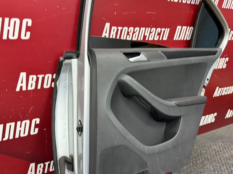 Дверь боковая