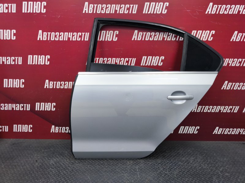 Дверь боковая