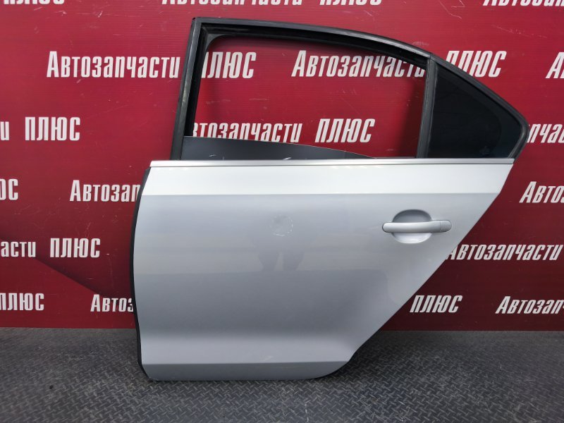 Дверь боковая