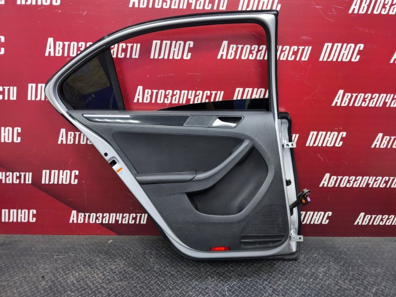 Дверь боковая