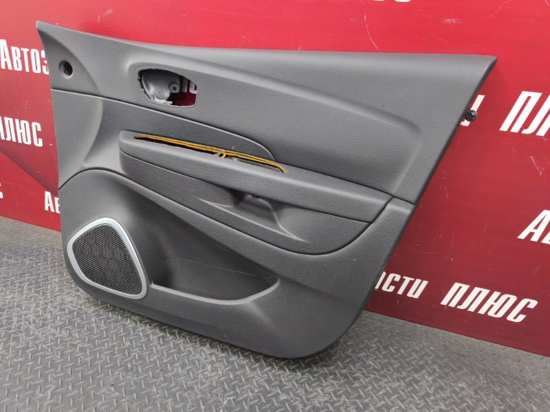 Обшивка боковой двери