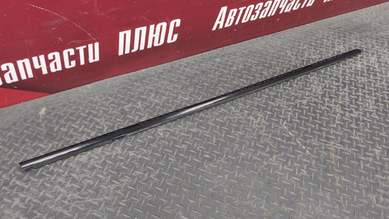 Уплотнитель стекла двери внешний