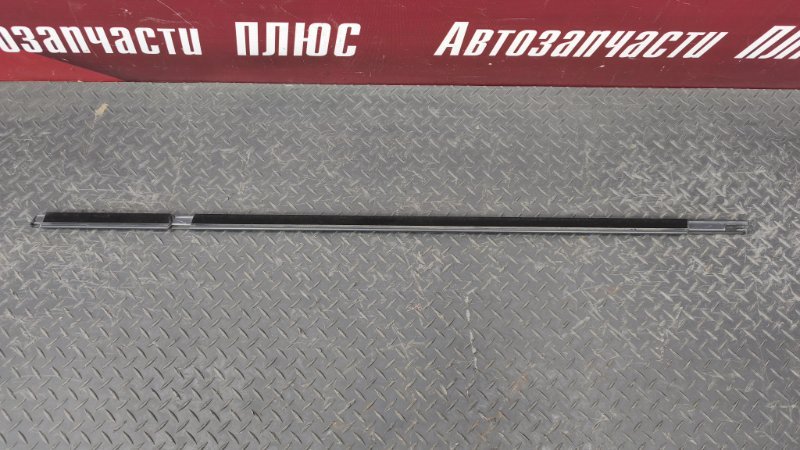 Уплотнитель стекла двери внешний