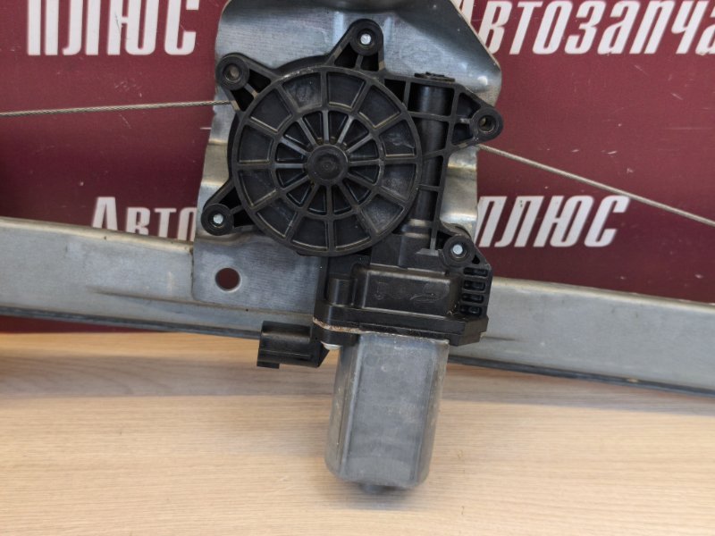 Стеклоподъемник    двери