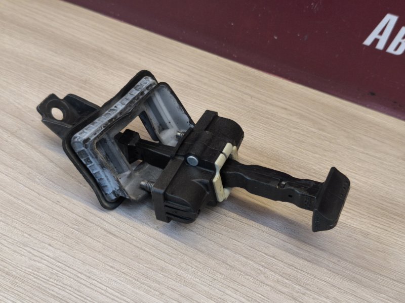 Ограничитель двери