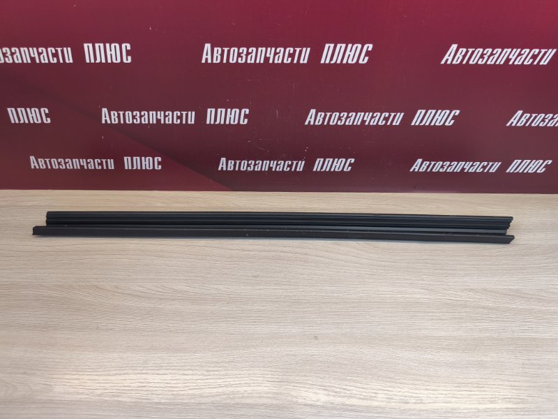 Уплотнитель стекла двери внутренний