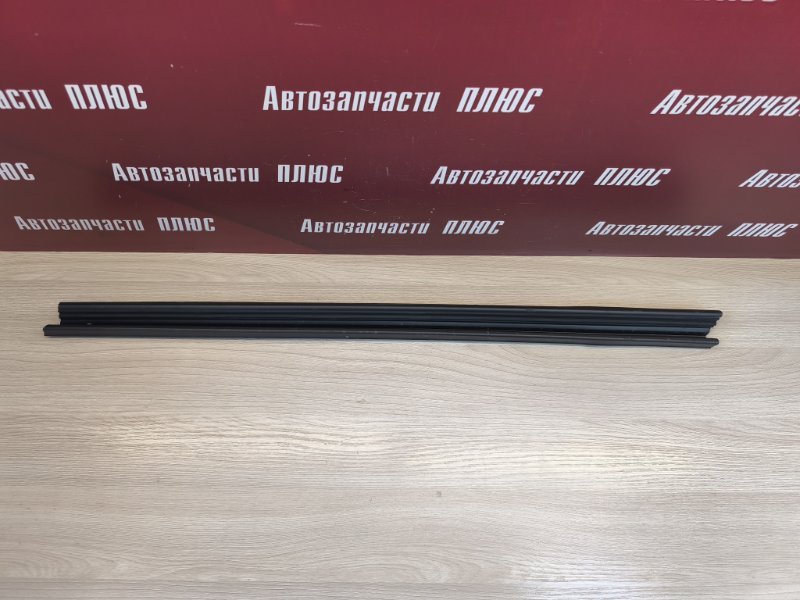 Уплотнитель стекла двери внутренний