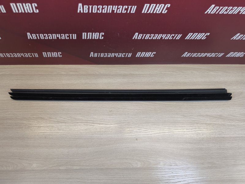 Уплотнитель стекла двери внутренний