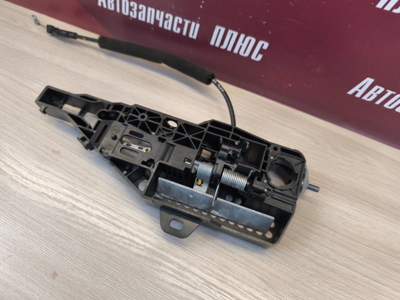 Кронштейн ручки двери