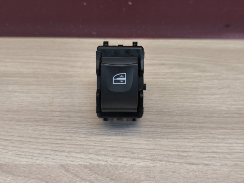 Кнопка стеклоподъемника