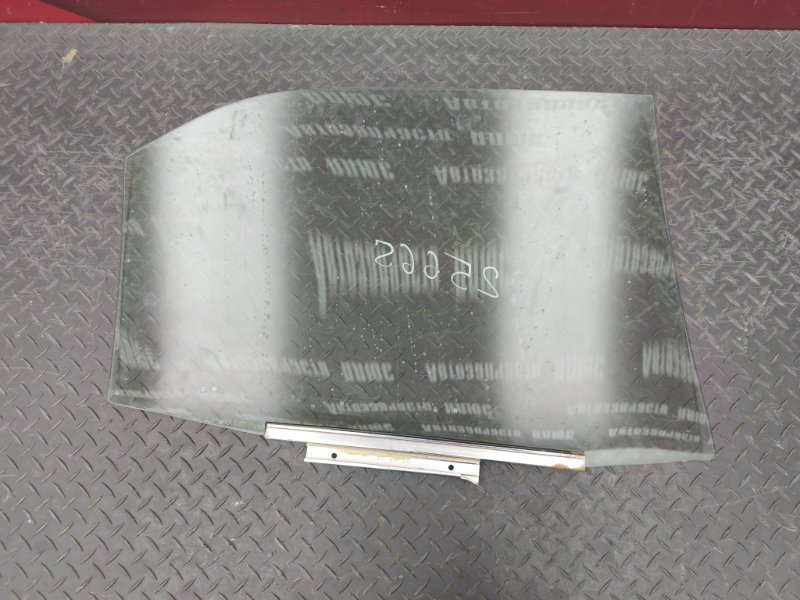 Стекло двери