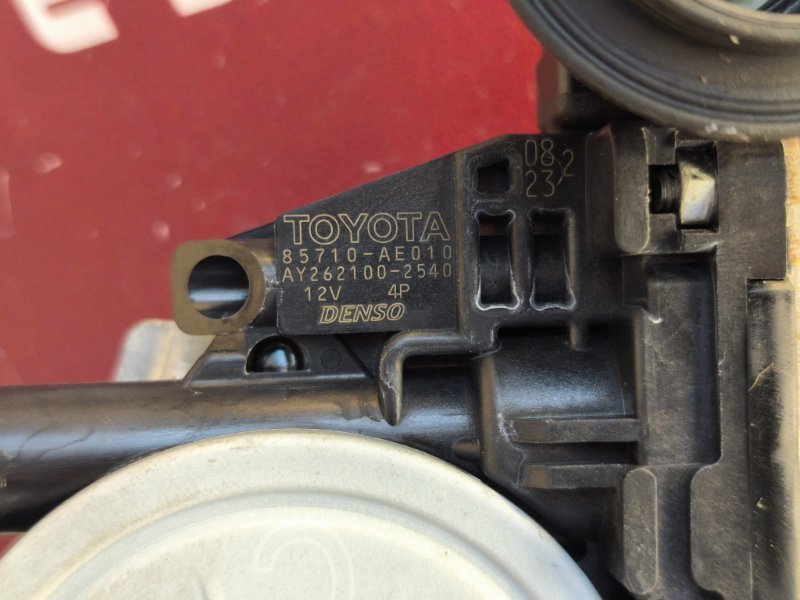 Стеклоподъемник    двери