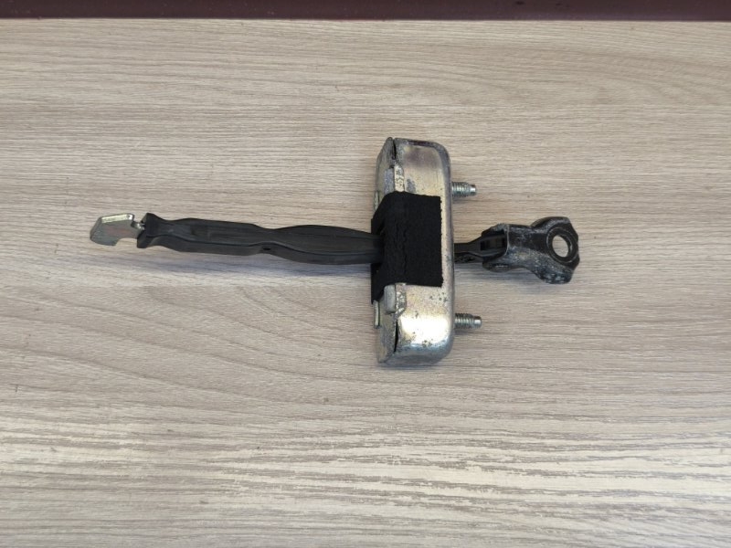 Ограничитель двери