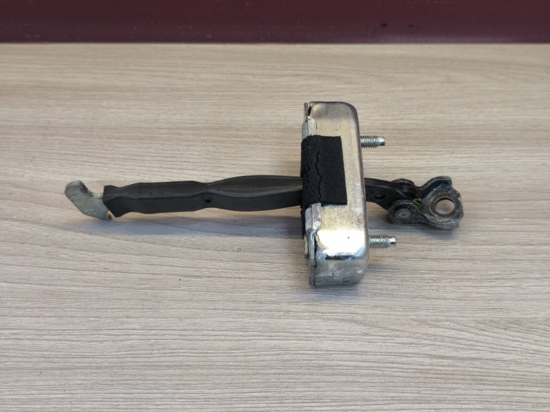 Ограничитель двери