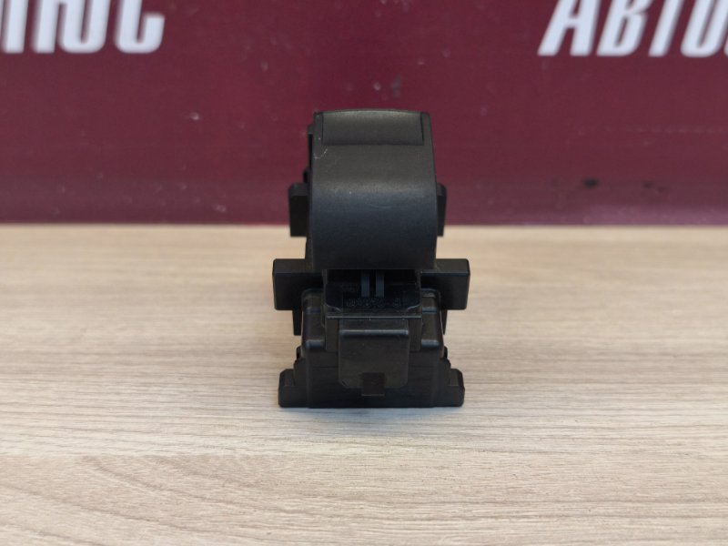 Кнопка стеклоподъемника   двери