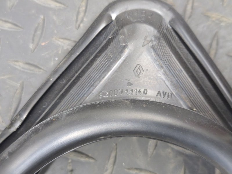 Уплотнитель стекла двери