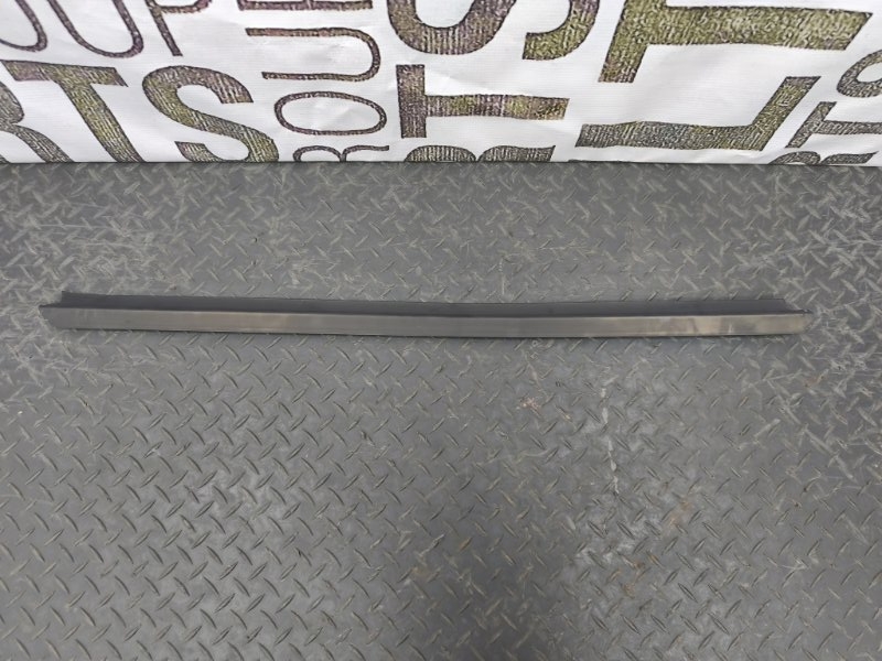 Уплотнитель стекла двери внешний