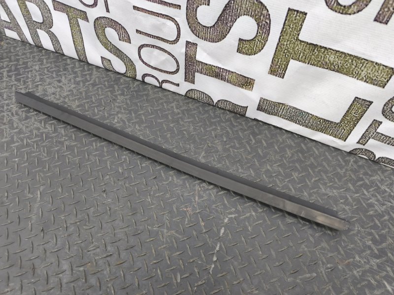 Уплотнитель стекла двери внешний