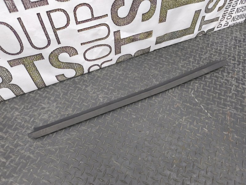 Уплотнитель стекла двери внешний