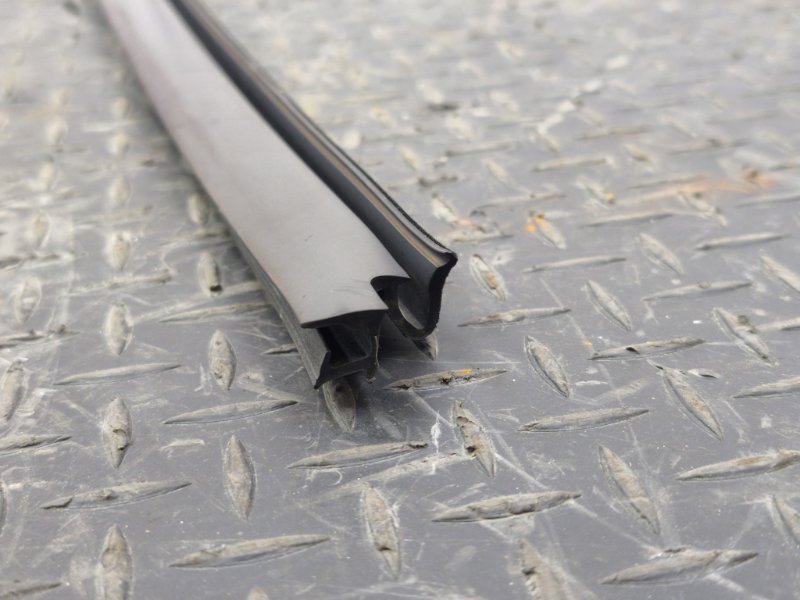 Уплотнитель стекла двери внутренний