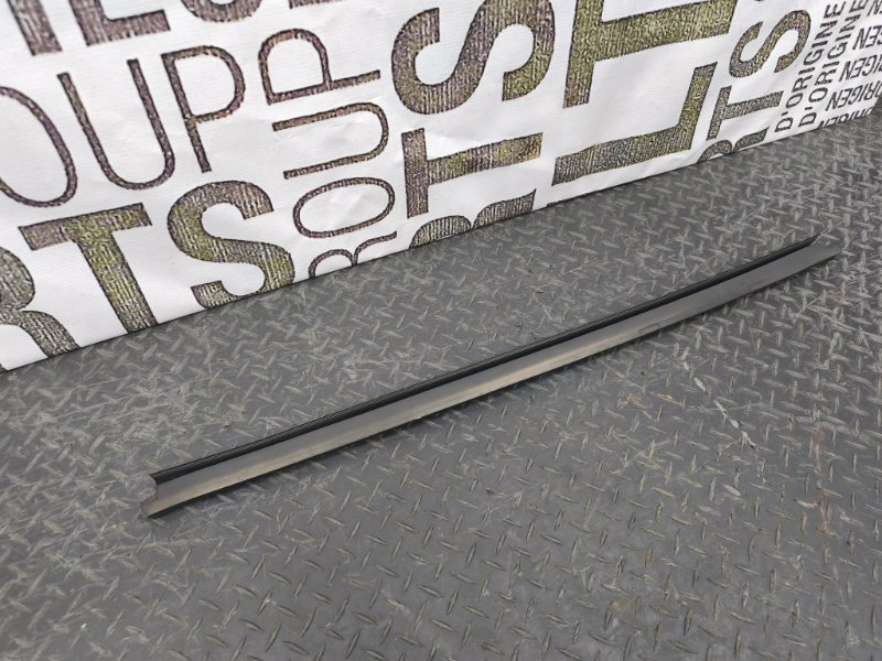 Уплотнитель стекла двери внутренний