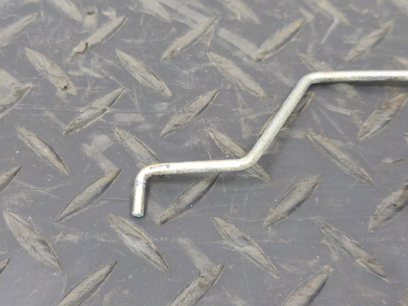 Тяга замка двери