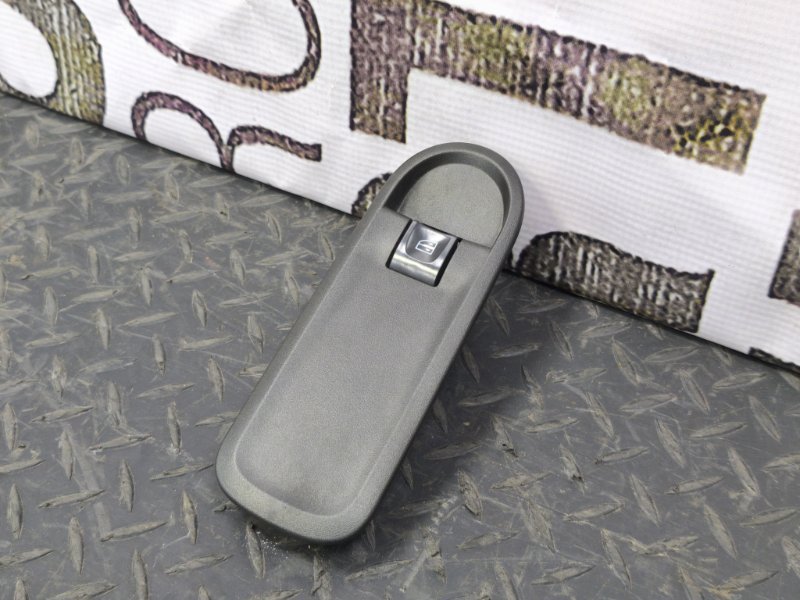 Кнопка стеклоподъемника