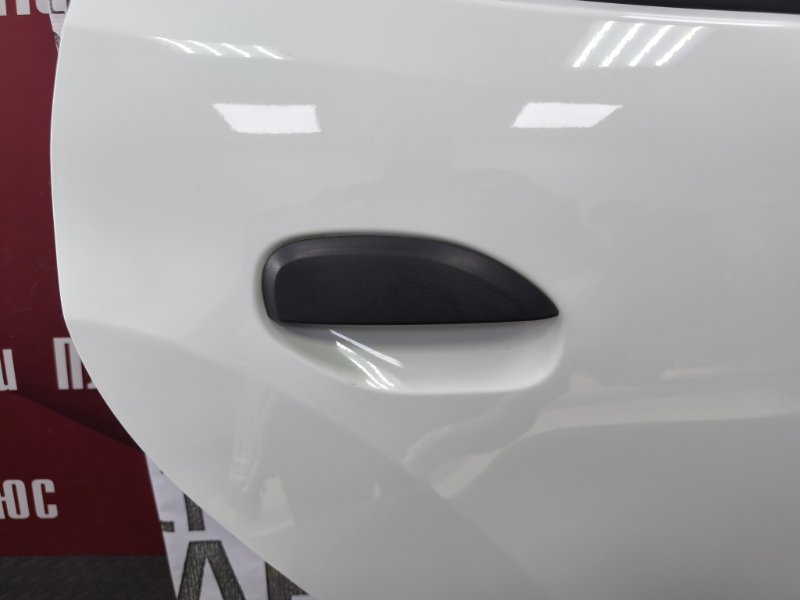 Дверь боковая