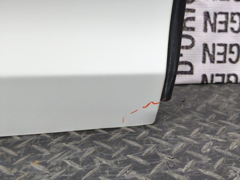 Дверь боковая