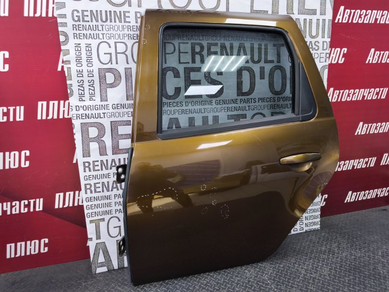 Дверь боковая