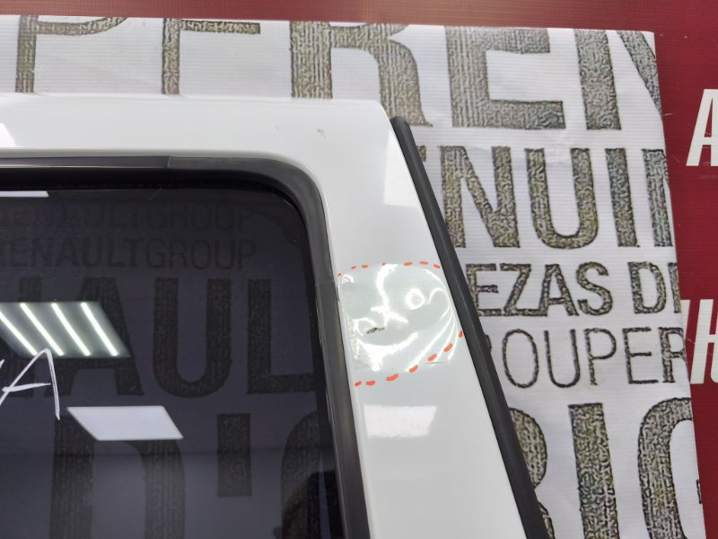 Дверь боковая