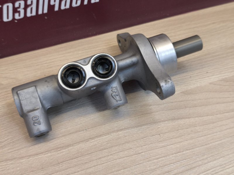 Главный тормозной цилиндр