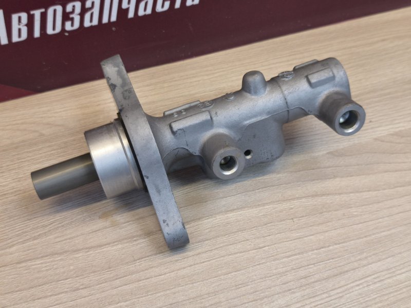 Главный тормозной цилиндр