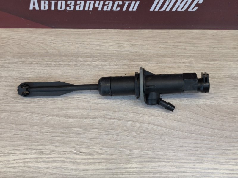 Главный цилиндр сцепления