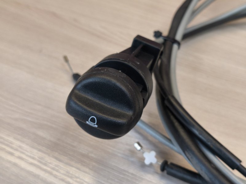 Трос замка капота