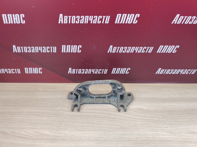 Кронштейн опоры кпп