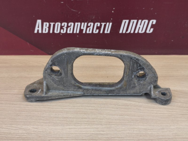 Кронштейн опоры кпп