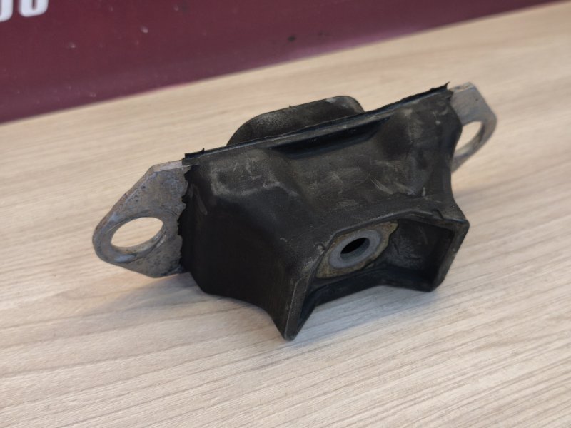 Опора двигателя