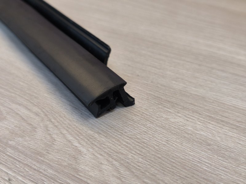 Уплотнитель стекла двери внутренний