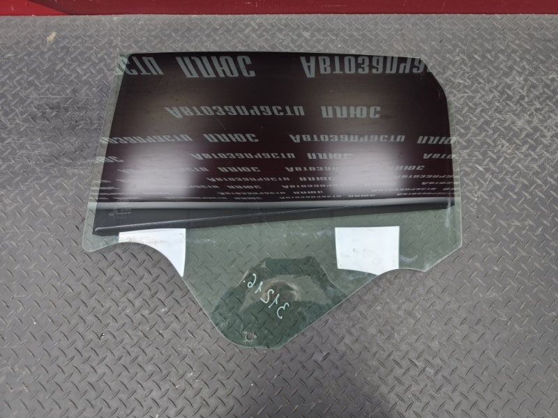 Стекло двери