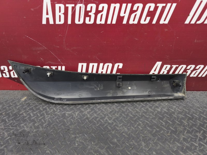 Молдинг двери