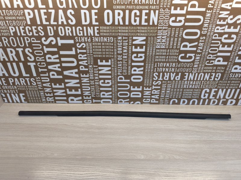 Уплотнитель стекла двери внешний